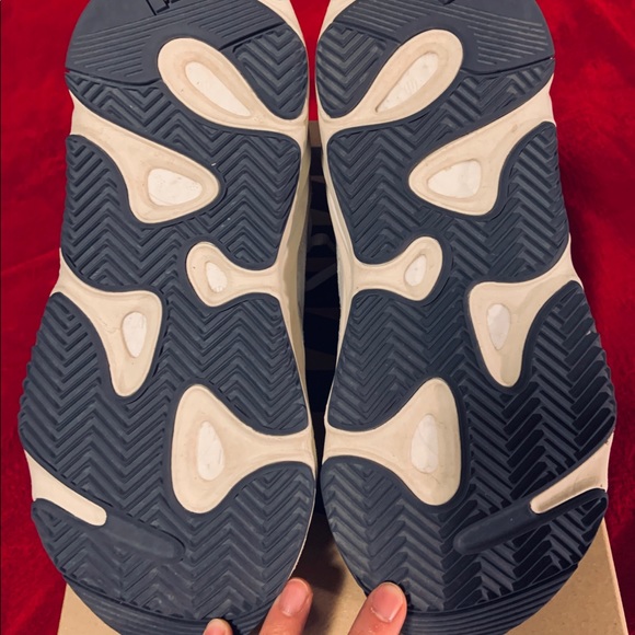 YEEZY BOOST 700 ANALOG - Picture 5 of 8